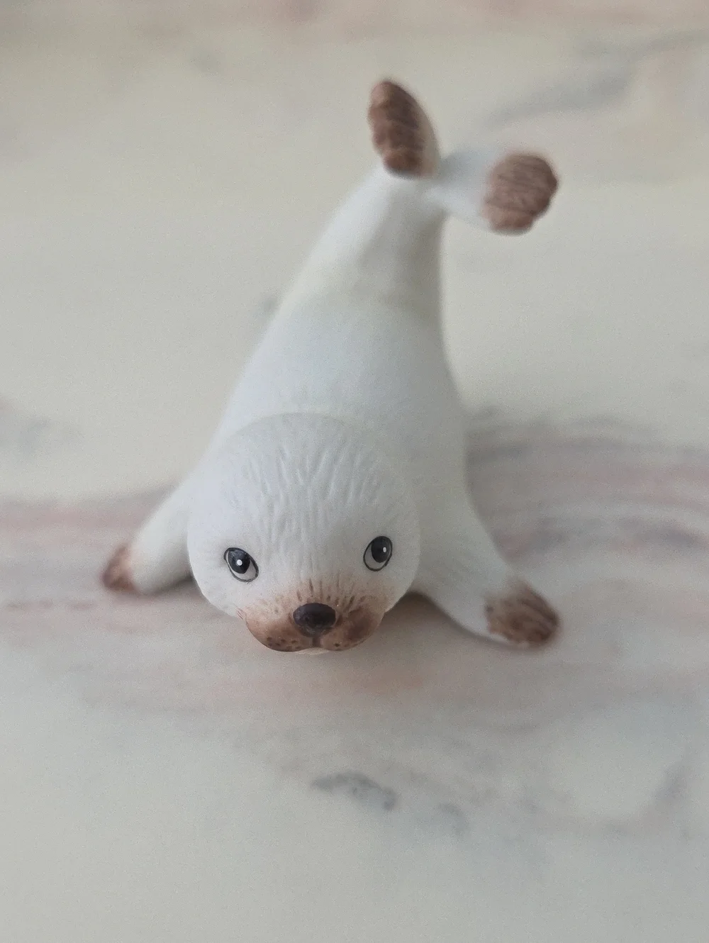 Homco White and Brown Seal Figurine Trio - Small Pets Decor